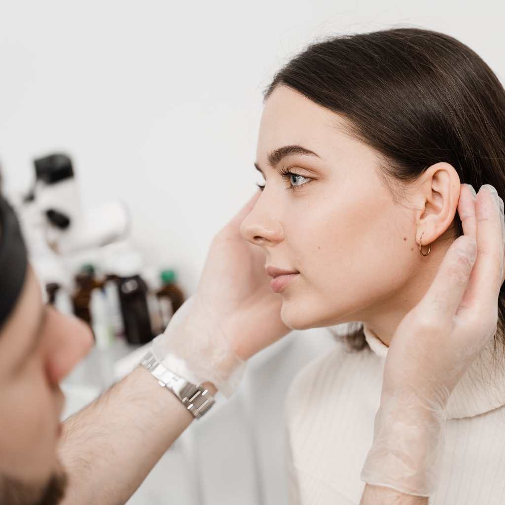Otoplastika - Korekcija odstojnih uški - Poliklinika Arcadia